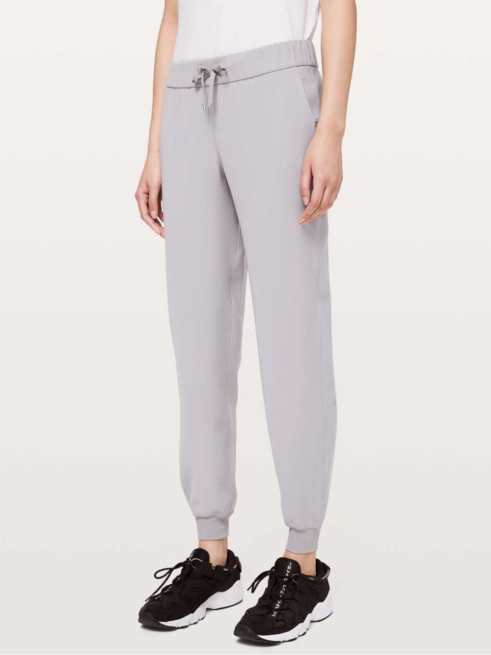 Lululemon On The Fly Jogger Silverscreen